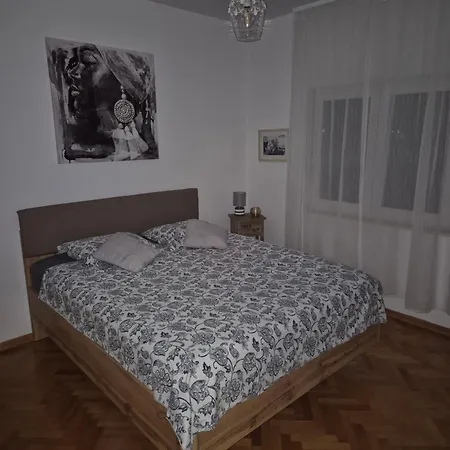 Dorothy Apartment